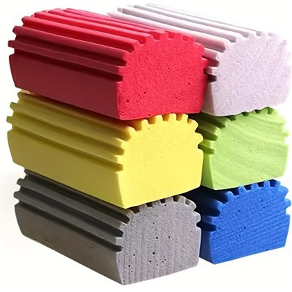 Sbwng duster glân llaith